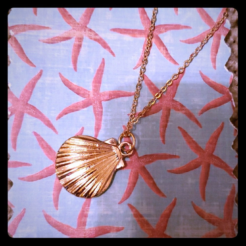 Shell necklace